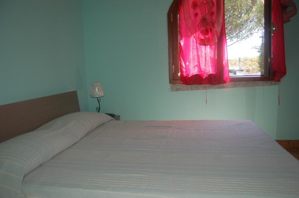 Apartamento Relax al Mare Olbia Habitación foto